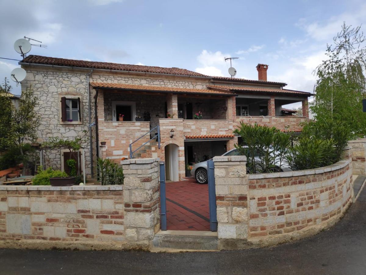 Apartmani Memic 100 M Do Plaze, Apartments Memic Only 100M From Beach Poreč Exterior foto