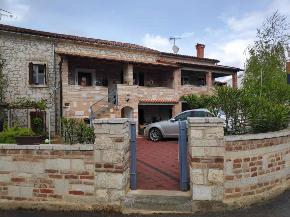 Apartmani Memic 100 M Do Plaze, Apartments Memic Only 100M From Beach Poreč Exterior foto