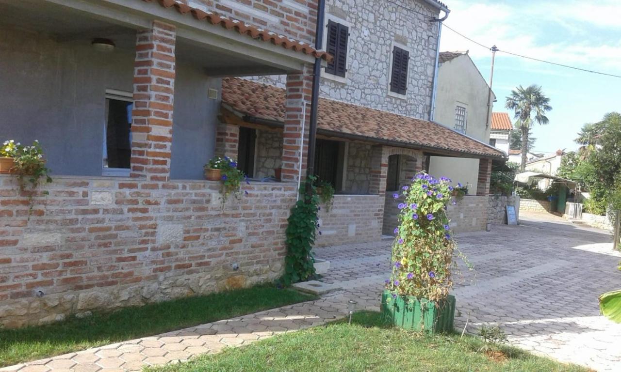 Apartmani Memic 100 M Do Plaze, Apartments Memic Only 100M From Beach Poreč Exterior foto