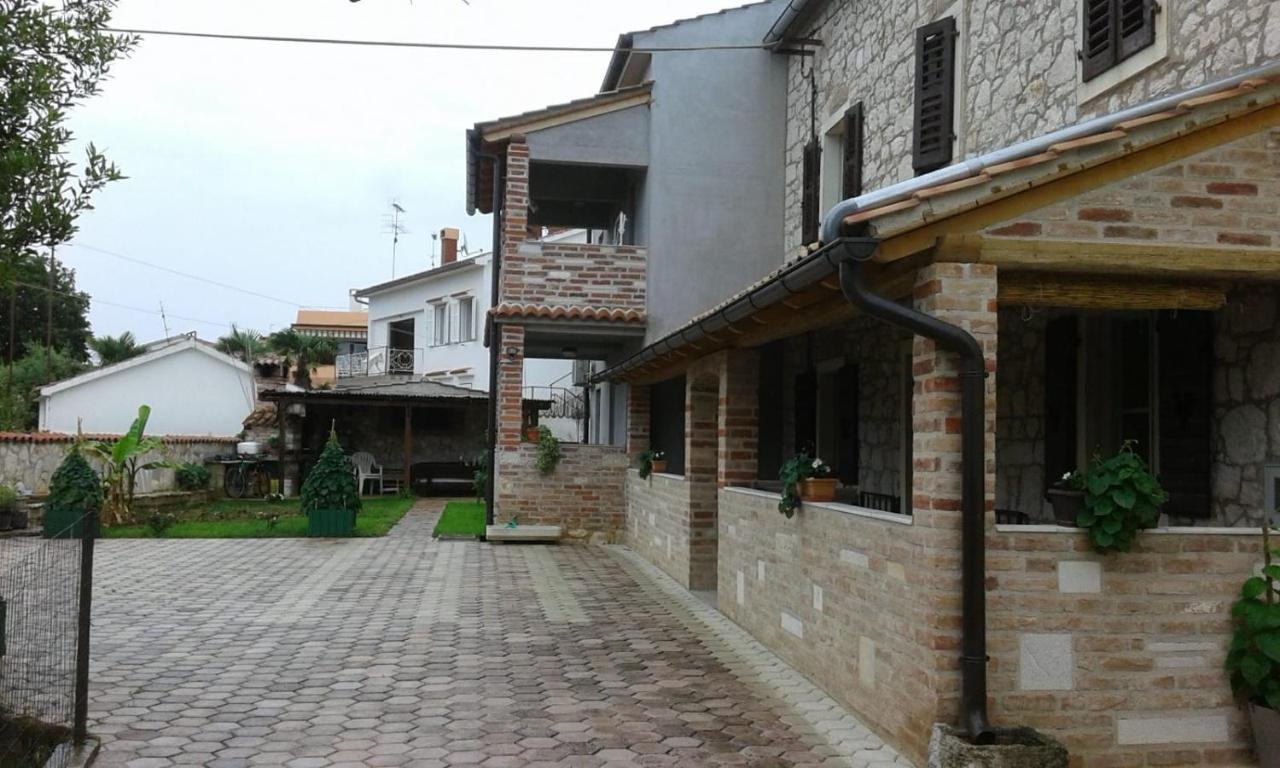 Apartmani Memic 100 M Do Plaze, Apartments Memic Only 100M From Beach Poreč Exterior foto