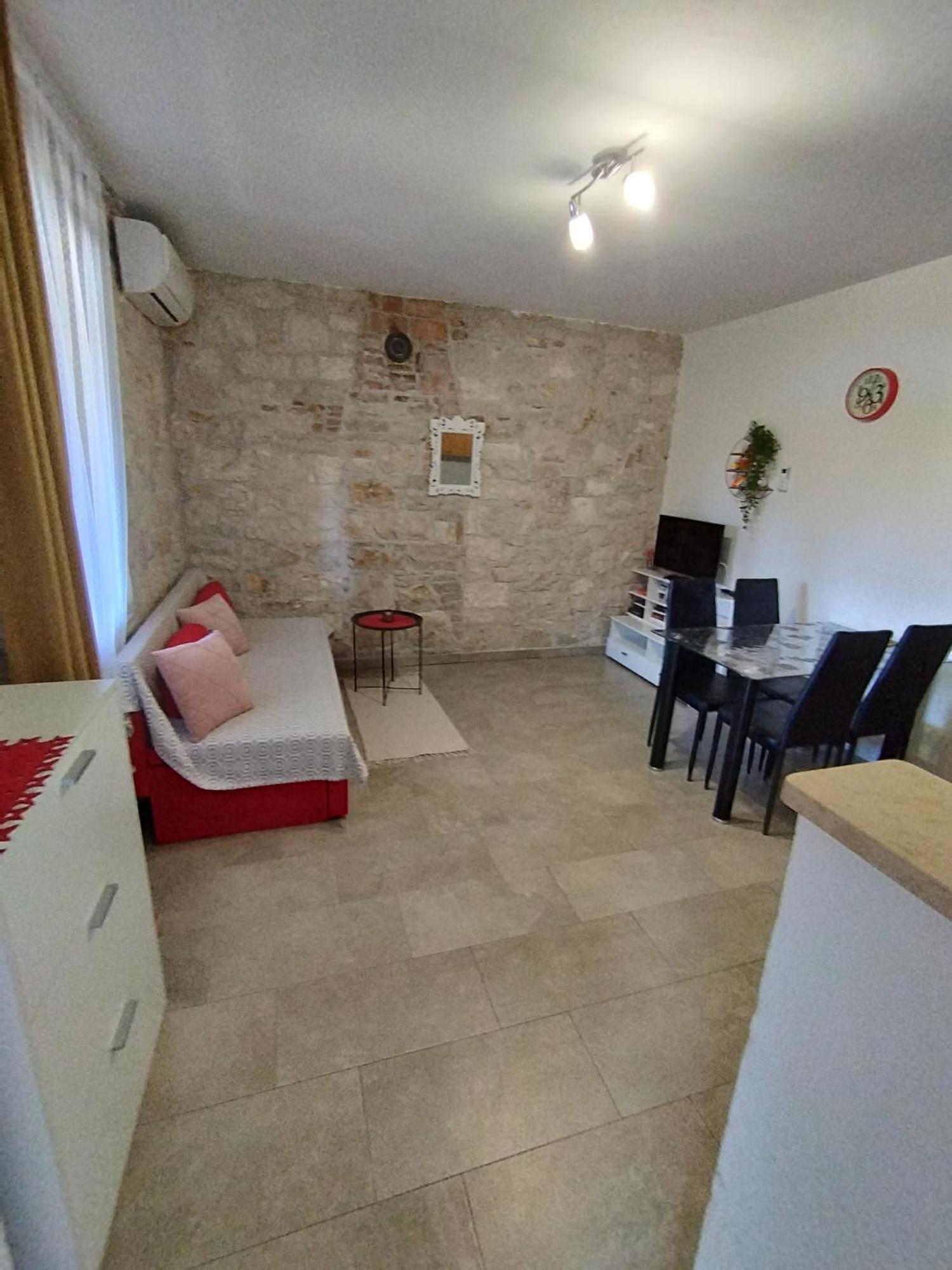 Apartmani Memic 100 M Do Plaze, Apartments Memic Only 100M From Beach Poreč Exterior foto