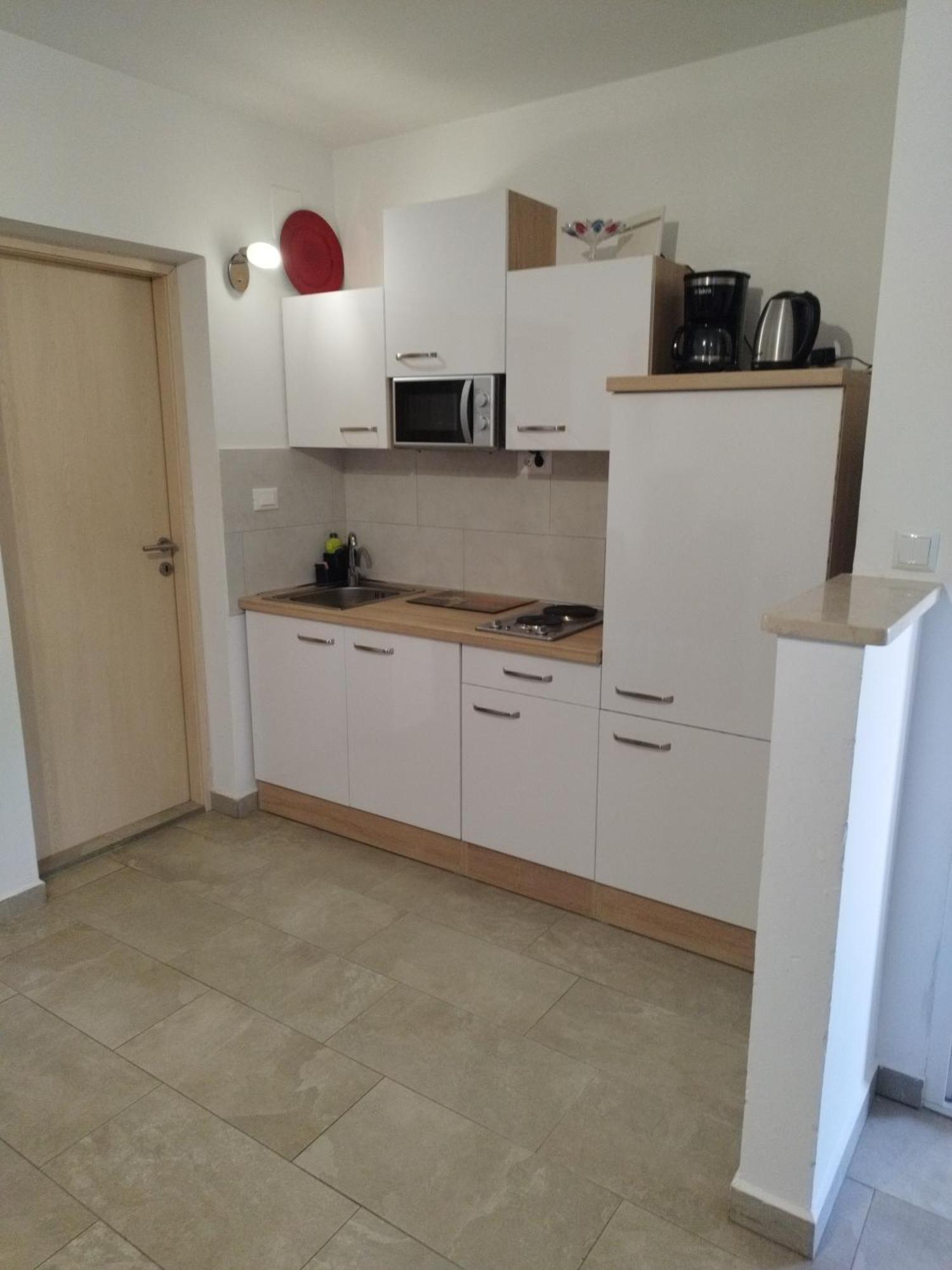 Apartmani Memic 100 M Do Plaze, Apartments Memic Only 100M From Beach Poreč Exterior foto
